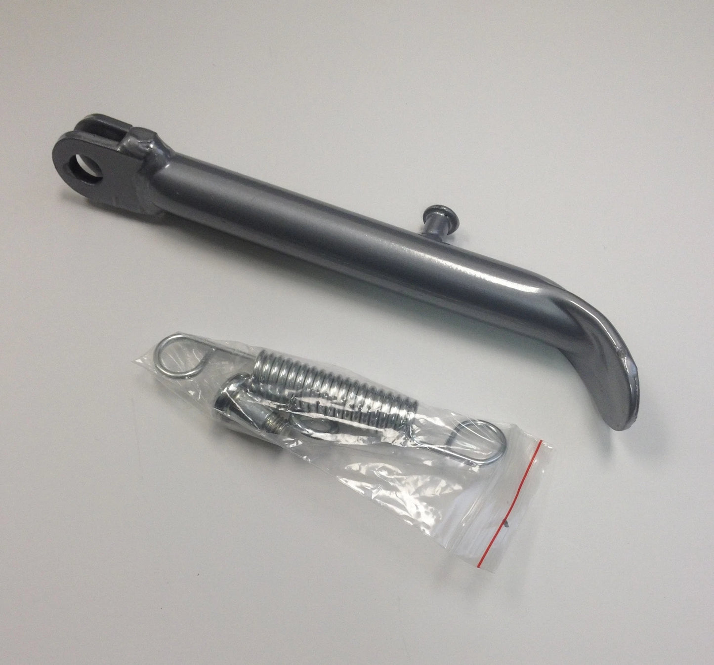 MX650, MX500, Kickstand with screws